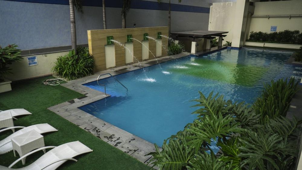 The Exchange Regency Residence Hotel Managed By Hii Pasig City Exterior foto