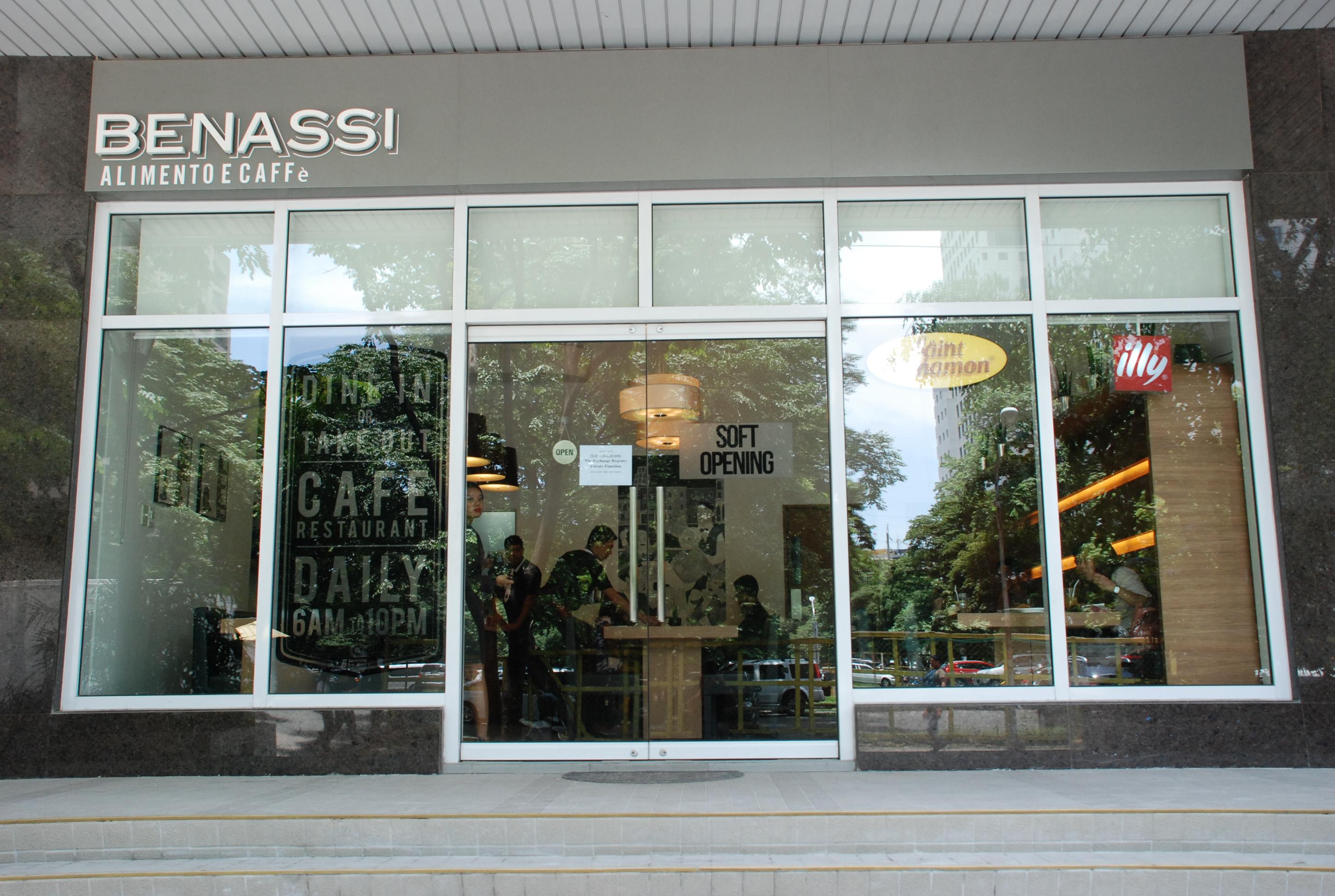 The Exchange Regency Residence Hotel Managed By Hii Pasig City Exterior foto